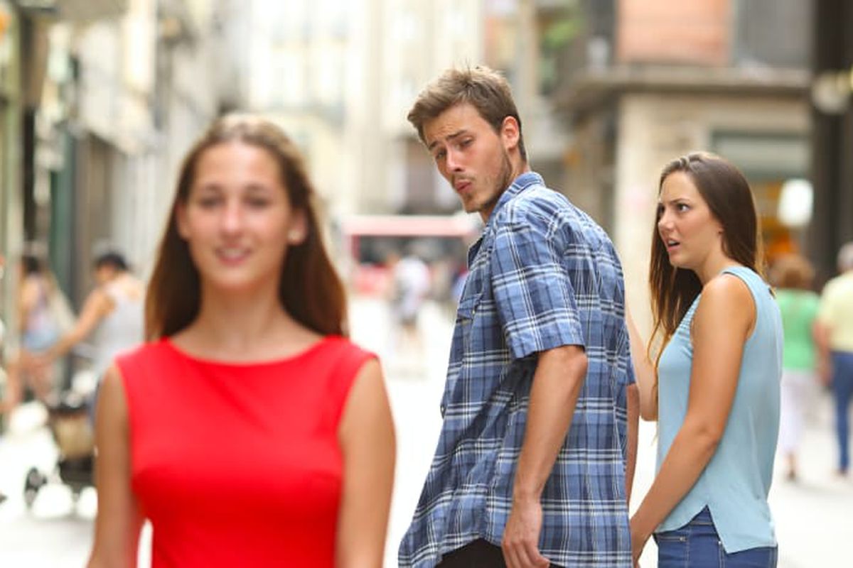 Distracted Boyfriend meme about Aura Bora